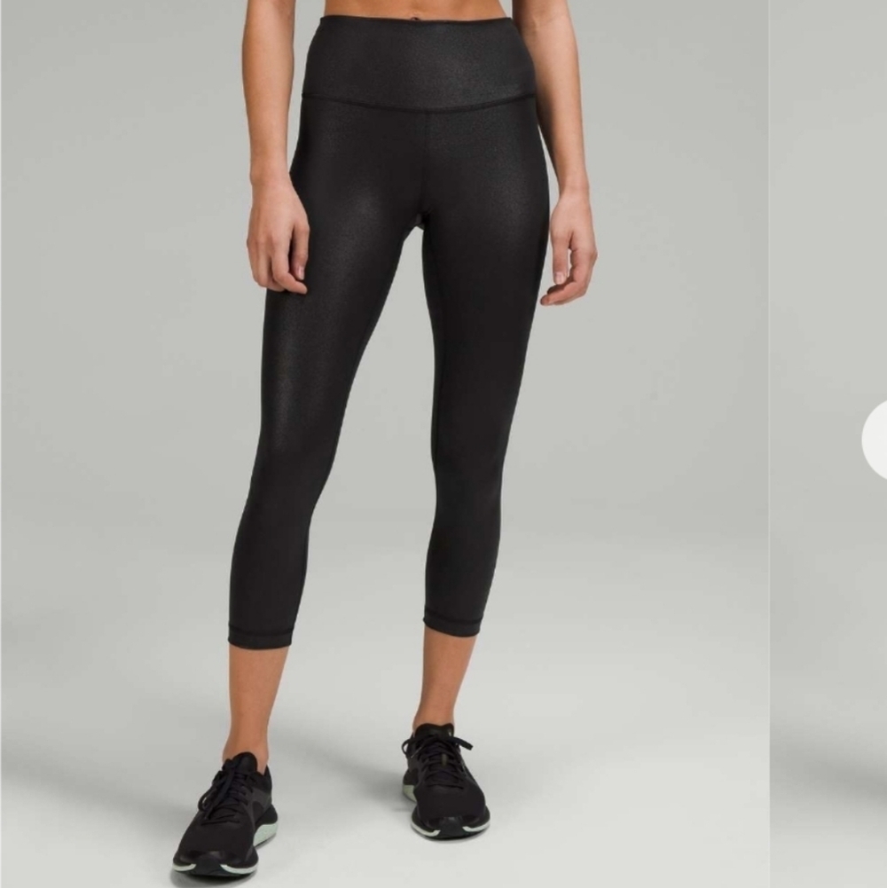 Lululemon Wunder Train High-Rise Crop 23" *Foil. Radiate Foil Print Black. 14 US